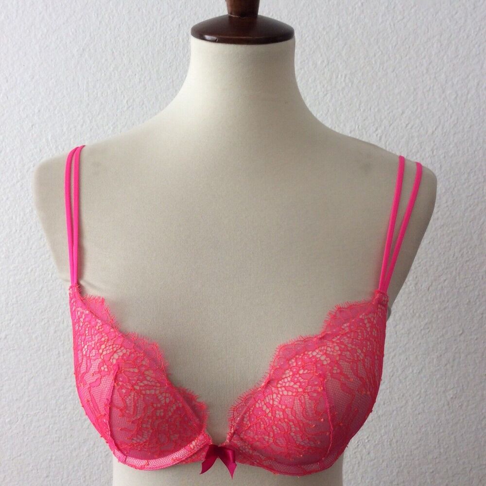 Victoria's Secret Lingerie Pushup Bra Lace Very Sexy Intimates